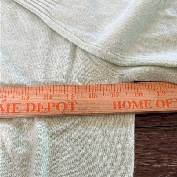 J. Crew Cashmere shrunken crewneck sweater Size S - Picture 12 of 13